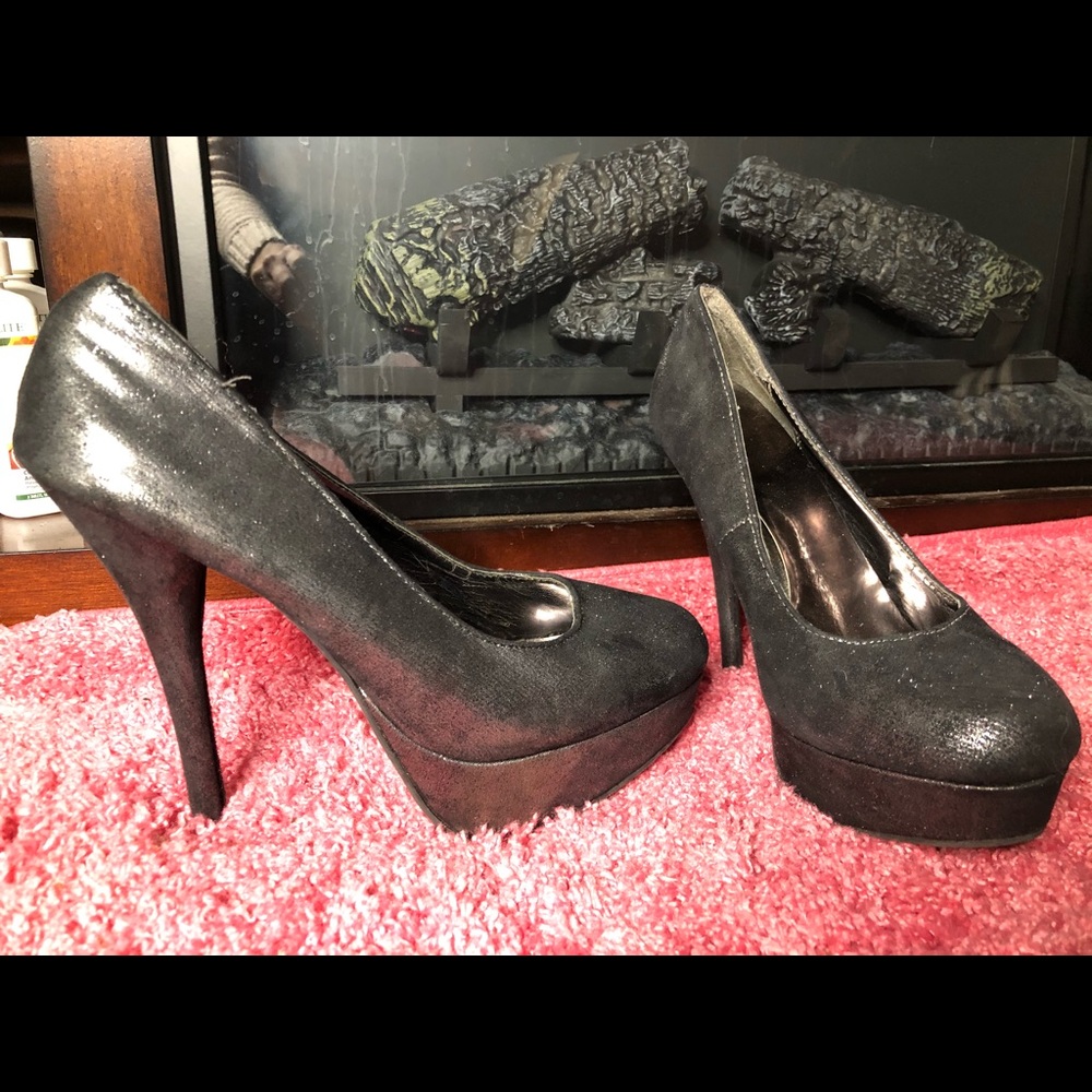 Grey / Silver and Sparkly Heel